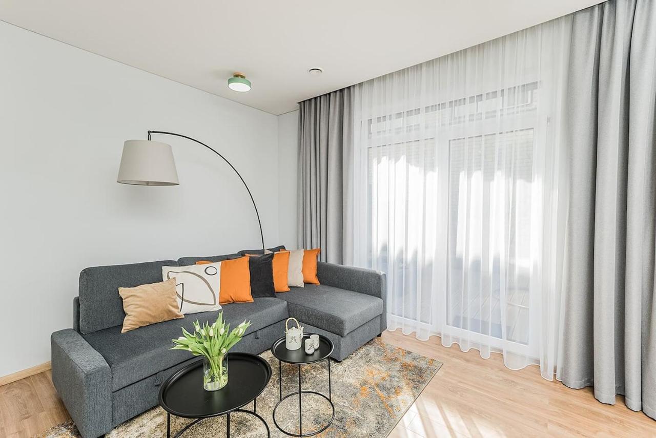 Lovely Apartment With Private Terrace By Urban Rent Kowno Zewnętrze zdjęcie