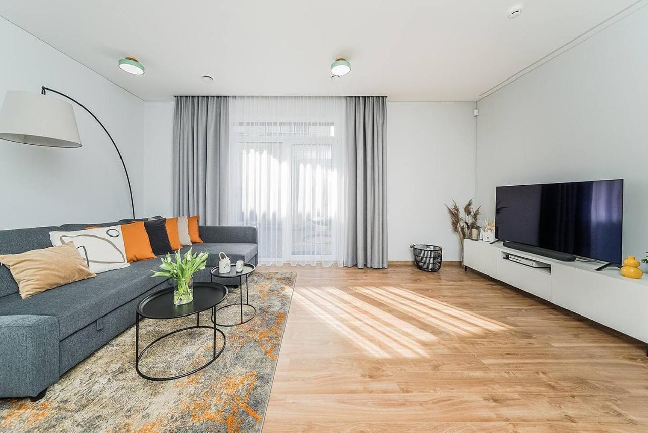 Lovely Apartment With Private Terrace By Urban Rent Kowno Zewnętrze zdjęcie