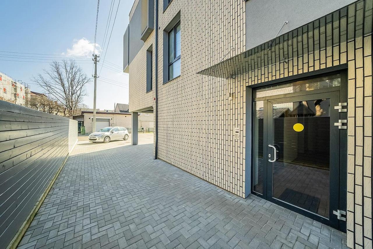 Lovely Apartment With Private Terrace By Urban Rent Kowno Zewnętrze zdjęcie