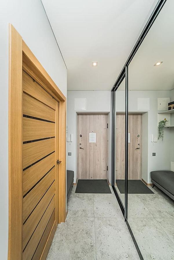 Lovely Apartment With Private Terrace By Urban Rent Kowno Zewnętrze zdjęcie